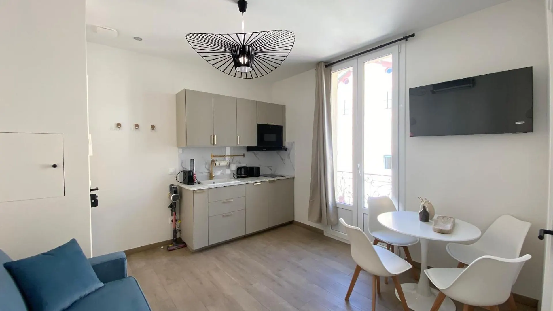 Appartement Moderne Climatise Monaco Vue Mer Cap-d'Ail 0*,  France