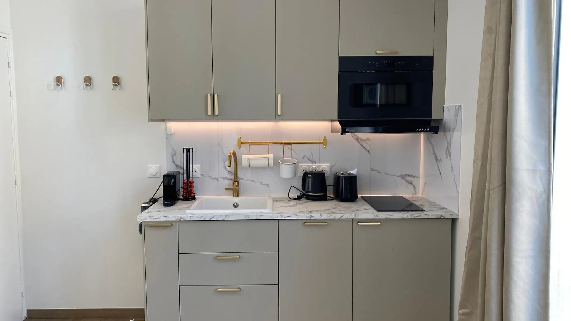 Appartement Moderne Climatise Monaco Vue Mer Cap-d'Ail 0*,  France